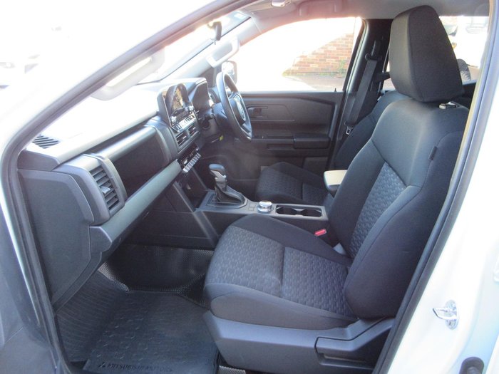 2025 Mitsubishi Triton GLX