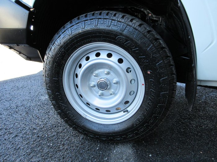 2025 Mitsubishi Triton GLX