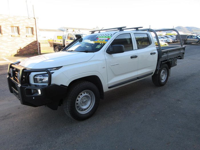 2025 Mitsubishi Triton GLX