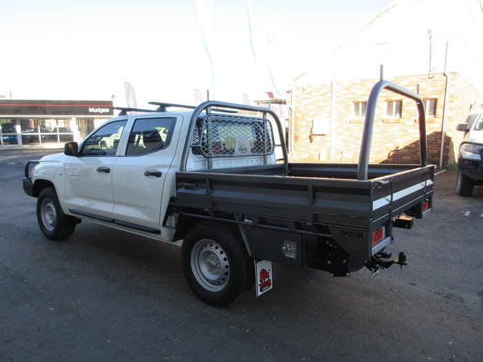 2025 Mitsubishi Triton GLX