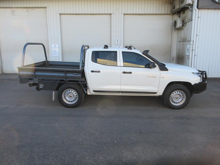 2025 Mitsubishi Triton GLX