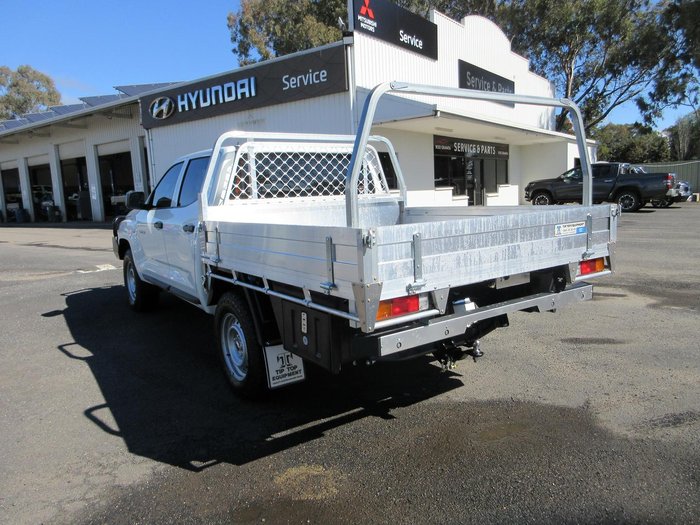2025 Mitsubishi Triton GLX