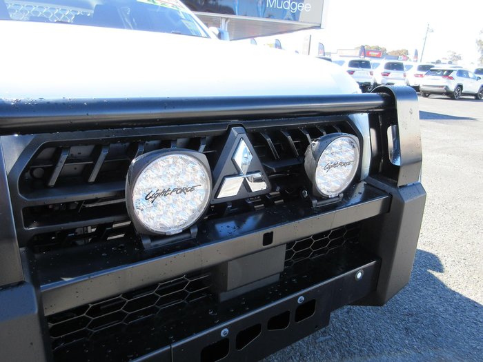 2025 Mitsubishi Triton GLX