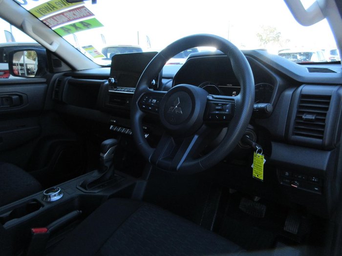 2025 Mitsubishi Triton GLX