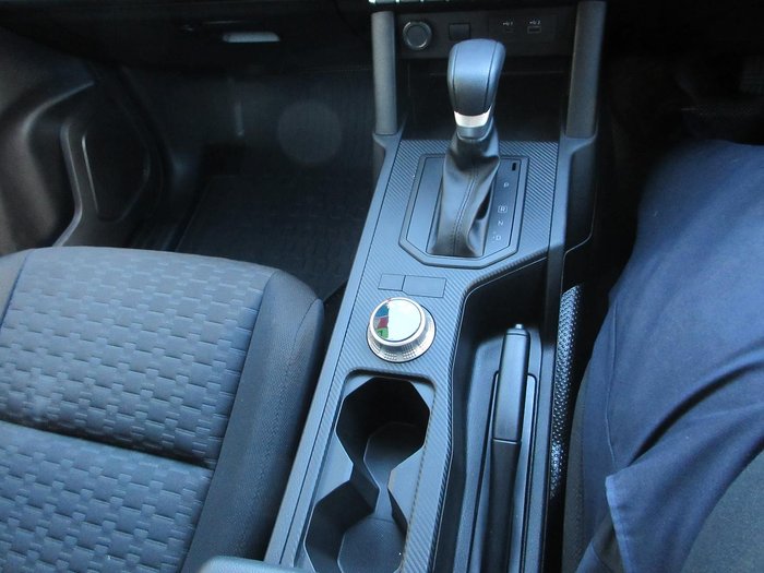 2025 Mitsubishi Triton GLX