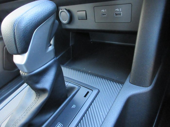 2025 Mitsubishi Triton GLX