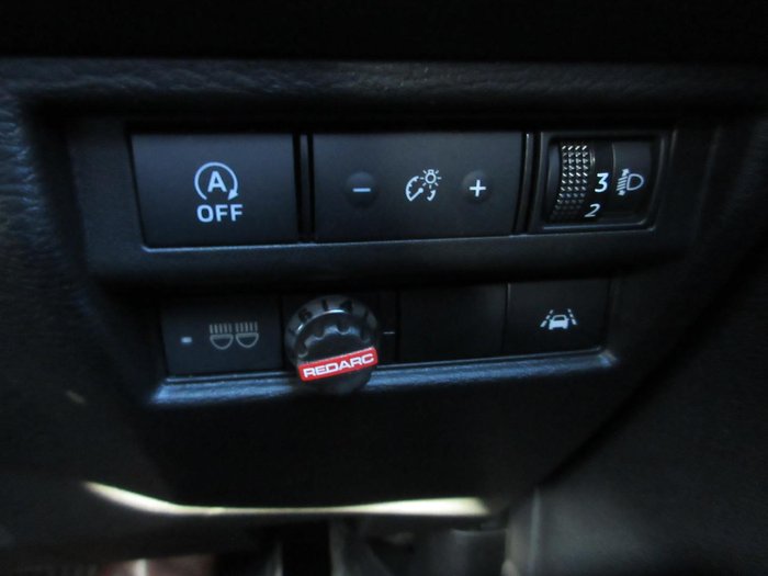 2025 Mitsubishi Triton GLX