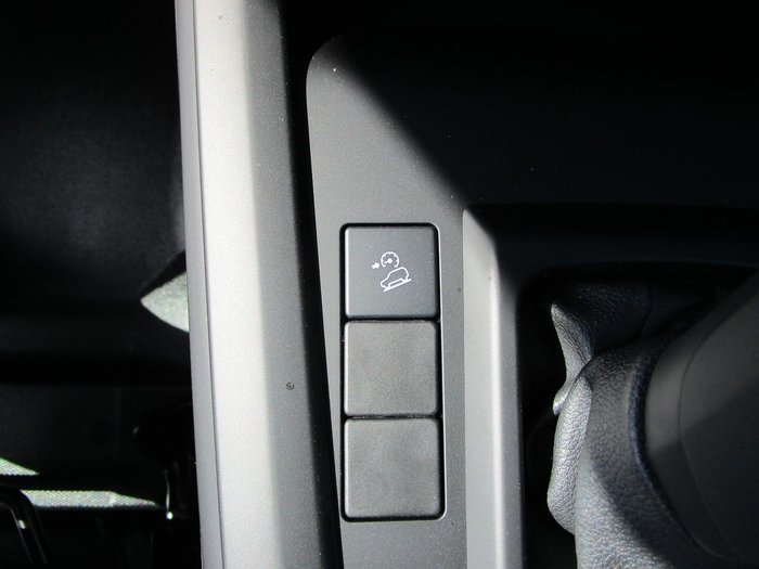 2025 Isuzu D-MAX SX