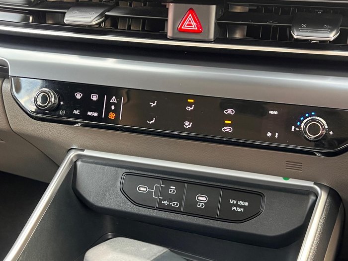 2024 Kia Carnival S