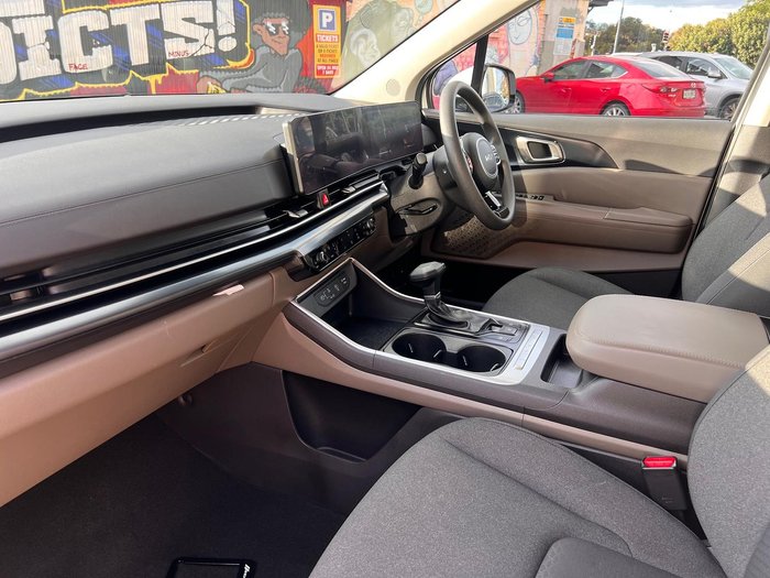 2024 Kia Carnival S