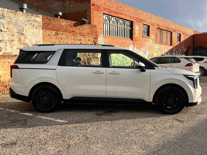 2024 Kia Carnival S