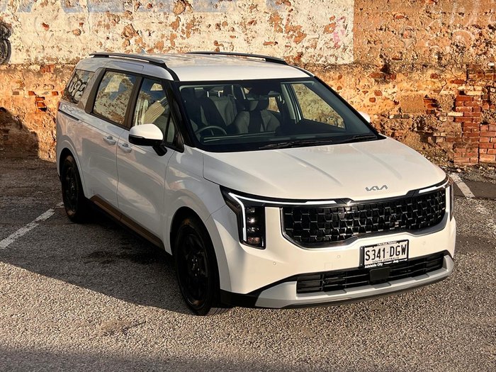 2024 Kia Carnival S