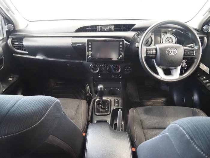2021 Toyota Hilux SR
