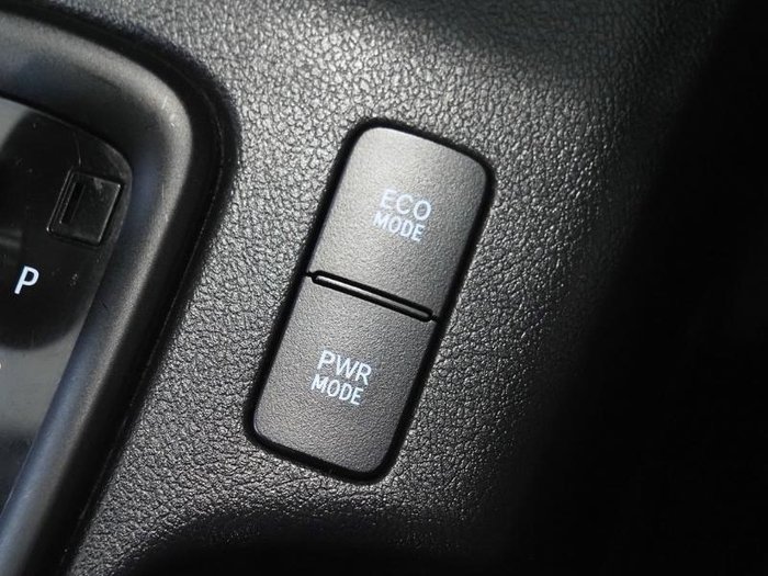 2021 Toyota Hilux SR