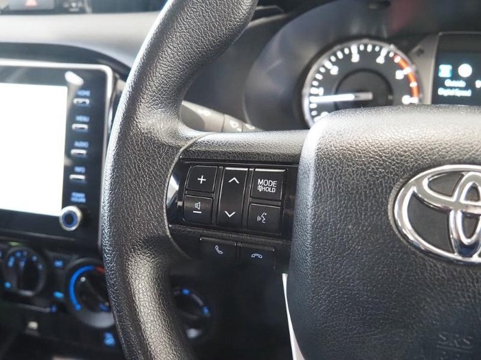 2021 Toyota Hilux SR
