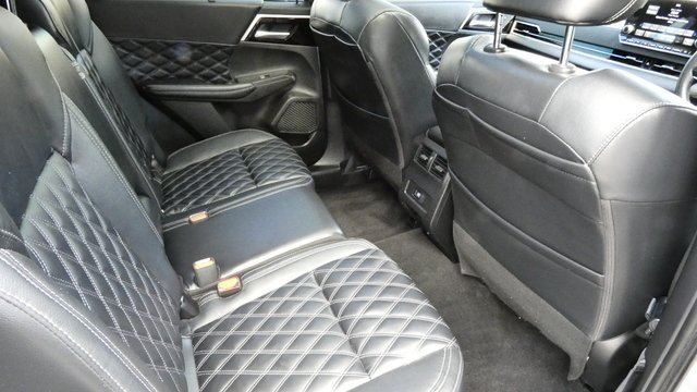 2023 Mitsubishi Outlander Exceed 7 Seat (AWD)