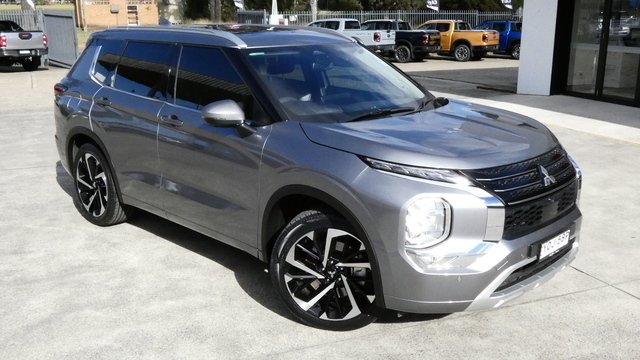 2023 Mitsubishi Outlander Exceed 7 Seat (AWD)