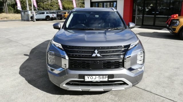 2023 Mitsubishi Outlander Exceed 7 Seat (AWD)