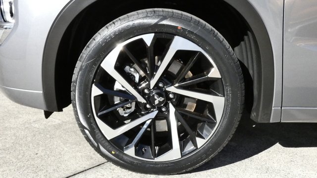 2023 Mitsubishi Outlander Exceed 7 Seat (AWD)