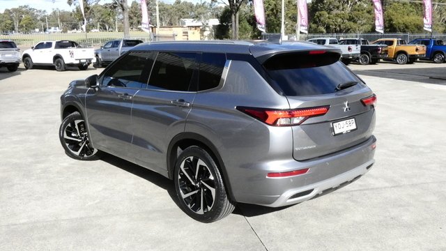 2023 Mitsubishi Outlander Exceed 7 Seat (AWD)