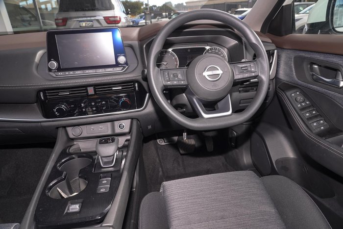 2024 Nissan X-TRAIL ST