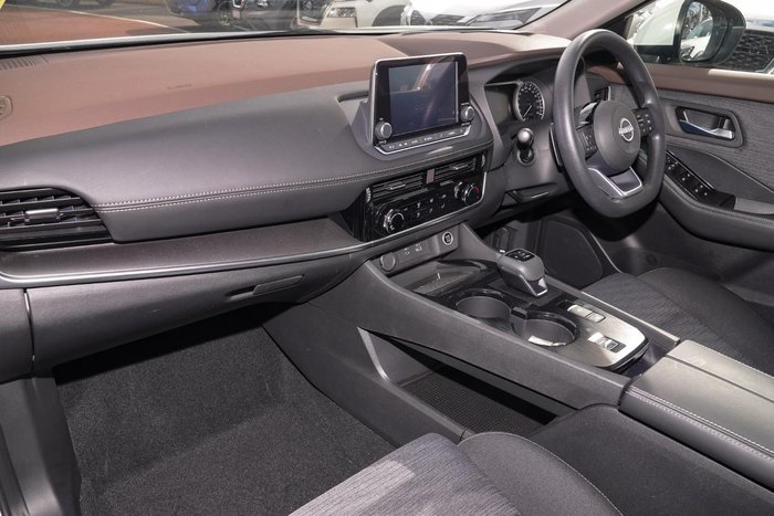 2024 Nissan X-TRAIL ST