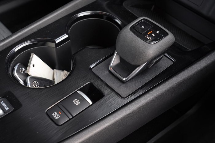 2024 Nissan X-TRAIL ST