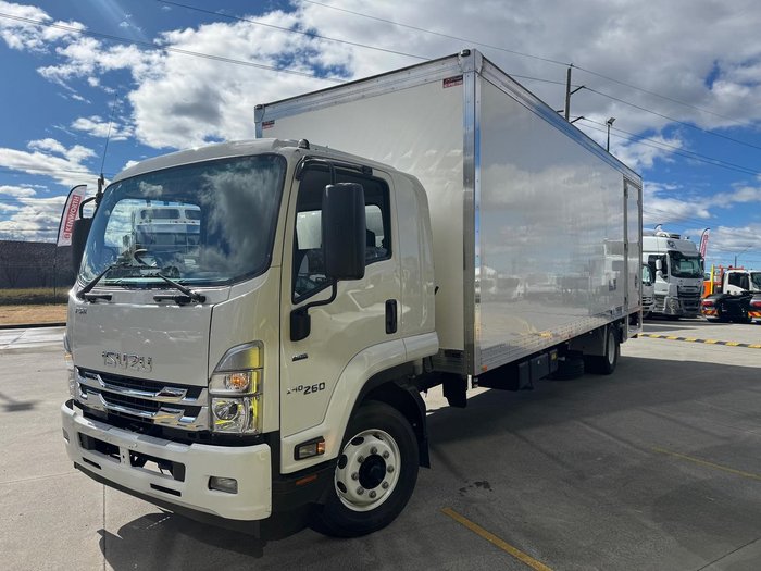 2022 Fuso Shogun FV74HTK 14 PALLET WHITE