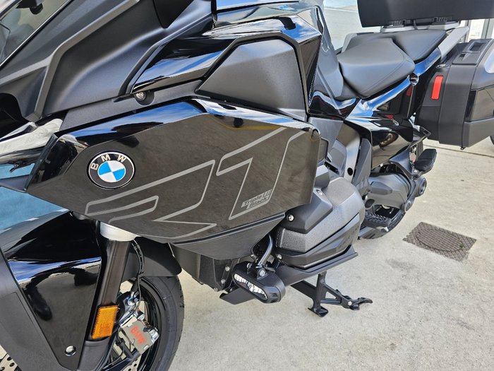 2025 BMW Motorrad R 1300 GS TRIPLE BLACK Black