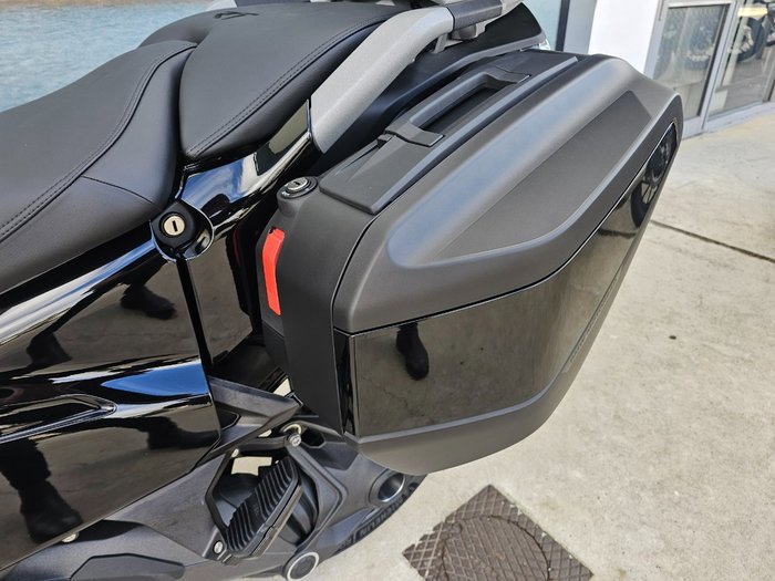 2025 BMW Motorrad R 1300 GS TRIPLE BLACK Black