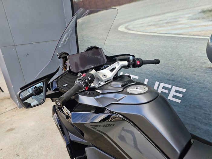 2025 BMW Motorrad R 1300 GS TRIPLE BLACK Black