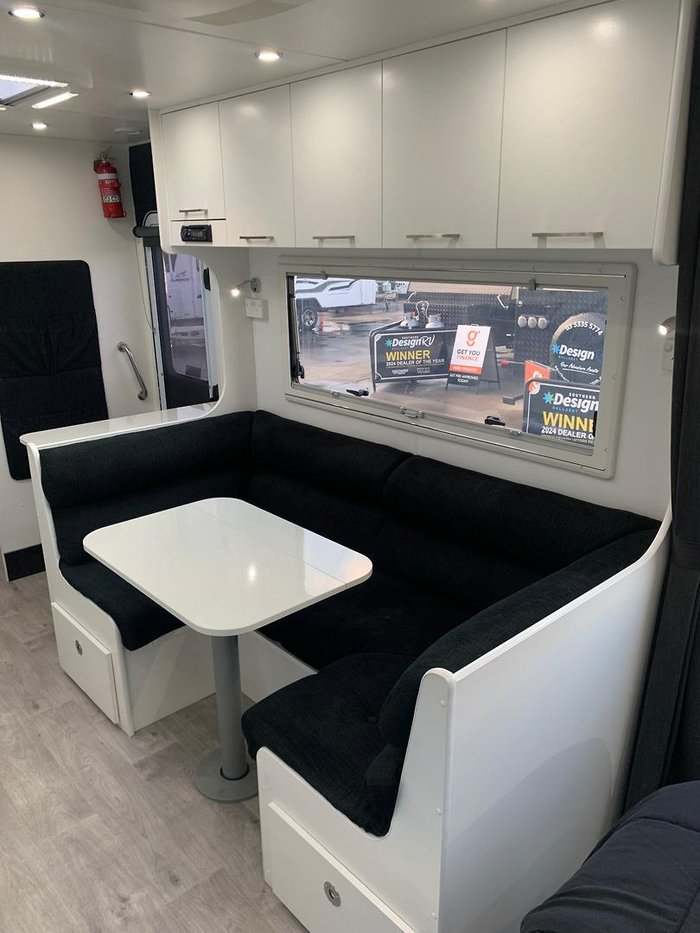 2018 New Age Caravans Manta Ray Mr19er