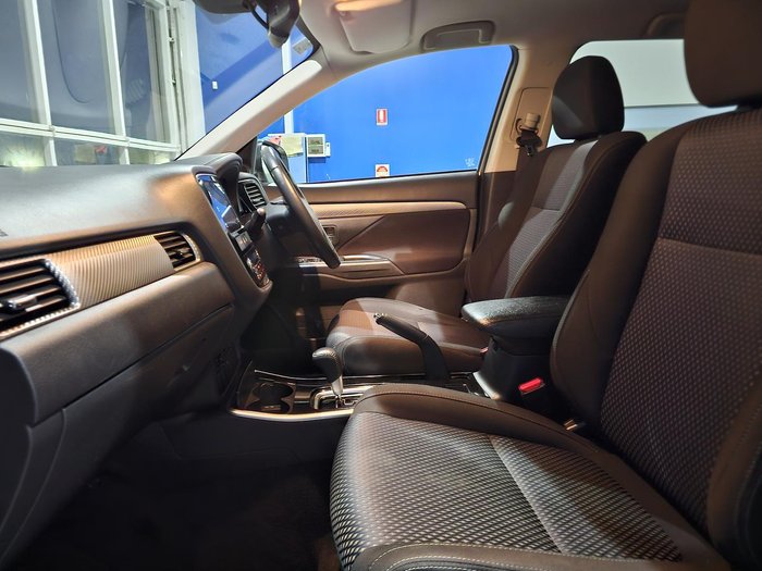 2018 Mitsubishi Outlander LS