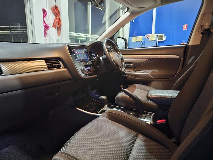 2018 Mitsubishi Outlander LS