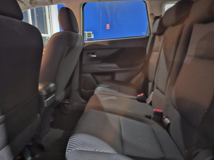 2018 Mitsubishi Outlander LS