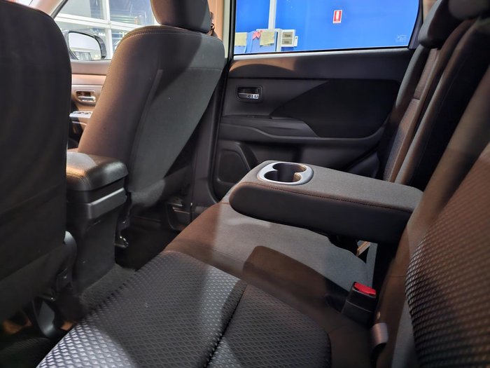 2018 Mitsubishi Outlander LS