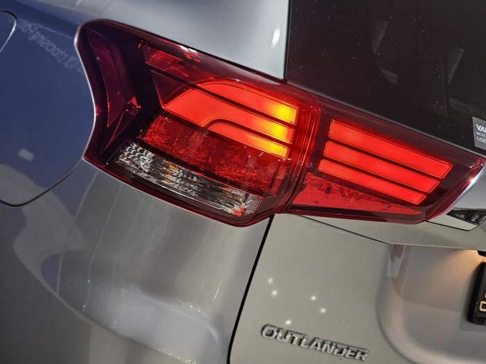 2018 Mitsubishi Outlander LS