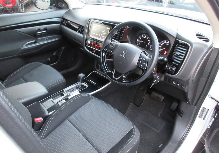 2021 Mitsubishi Outlander ES