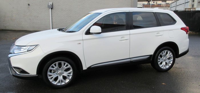 2021 Mitsubishi Outlander ES