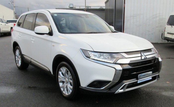 2021 Mitsubishi Outlander ES