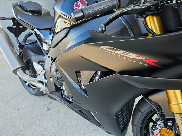 2024 Honda CBR1000RR-R SP (FIREBLADE) ABS Black
