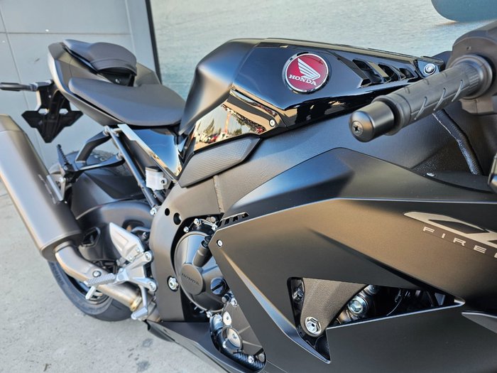 2024 Honda CBR1000RR-R SP (FIREBLADE) ABS Black