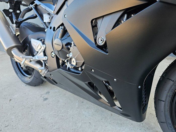 2024 Honda CBR1000RR-R SP (FIREBLADE) ABS Black