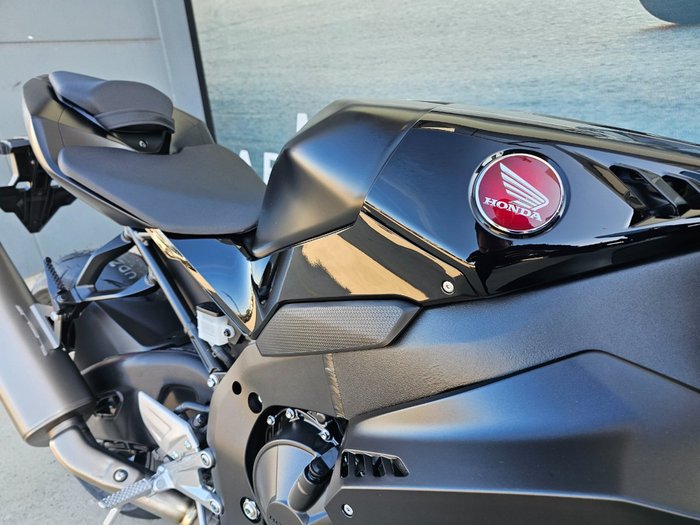 2024 Honda CBR1000RR-R SP (FIREBLADE) ABS Black