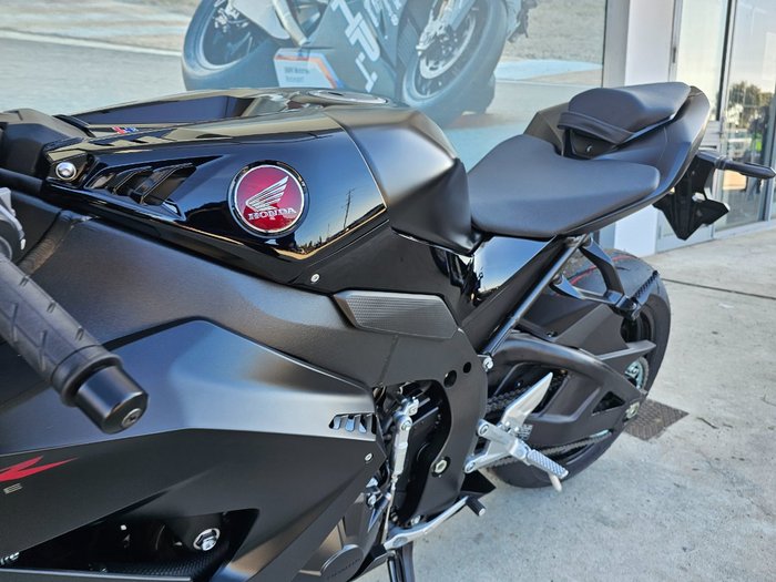 2024 Honda CBR1000RR-R SP (FIREBLADE) ABS Black