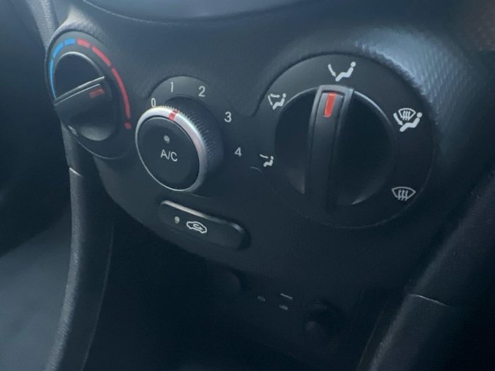 2016 Hyundai Accent Active