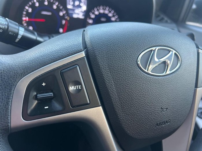 2016 Hyundai Accent Active