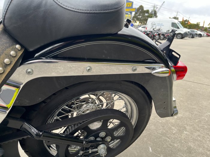 2005 HARLEY-DAVIDSON FLSTC HERITAGE SOFTAIL CLASSIC Black