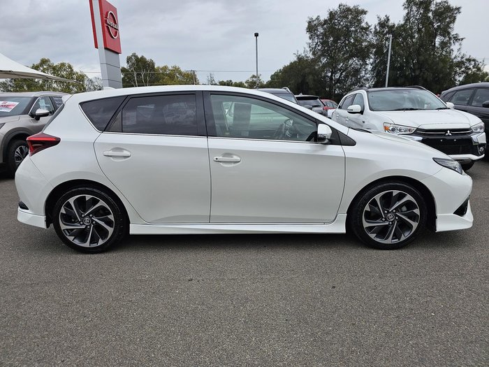 2016 Toyota Corolla ZR
