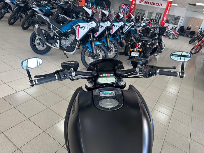 2013 Ducati Diavel Diavel Black